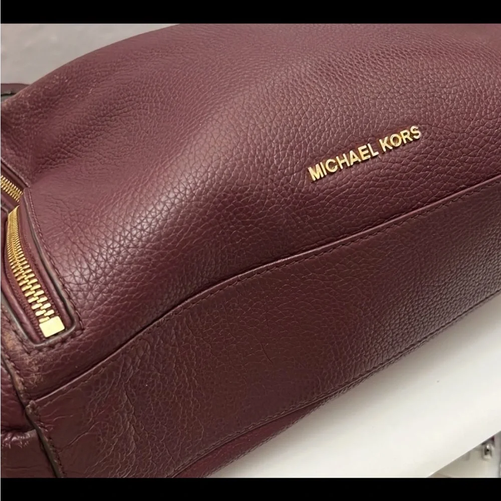 Michael Kors Matilda Hobo Shoulder Bag - Picture 10 of 12